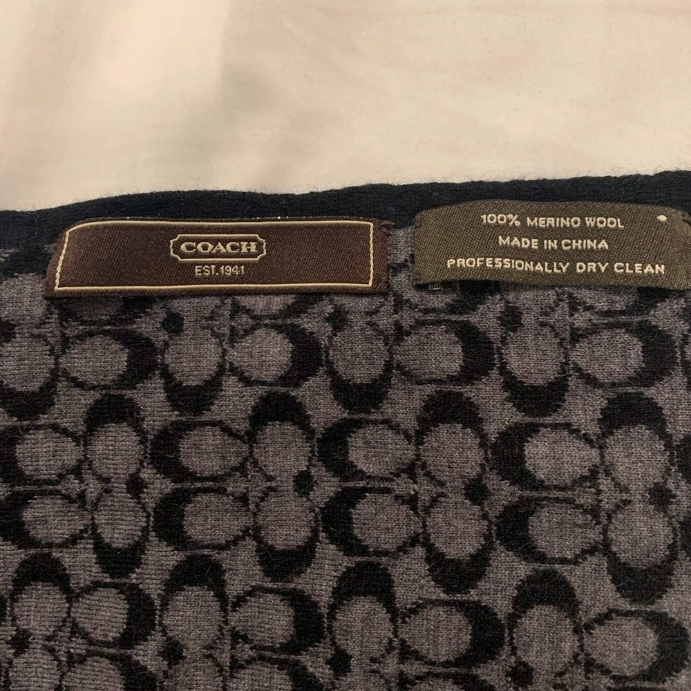 Coach wool signature print scarf - Picture 2 of 2